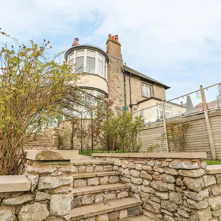 Kentrigg House *